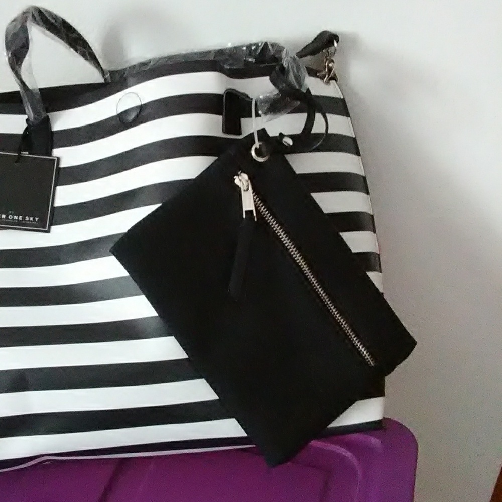 New Under One Sky tote